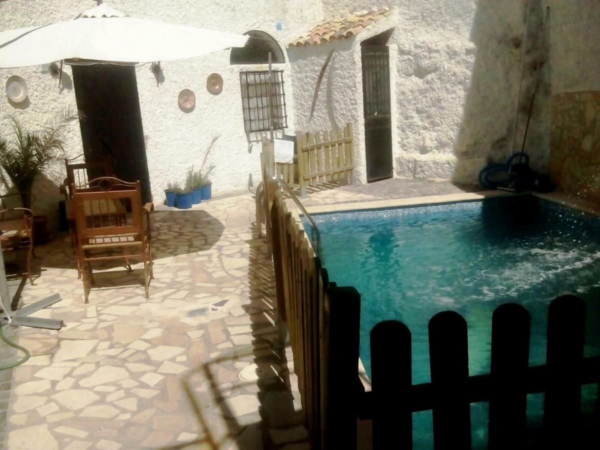 La Serrana Bedmar y Garciez Buitenkant foto